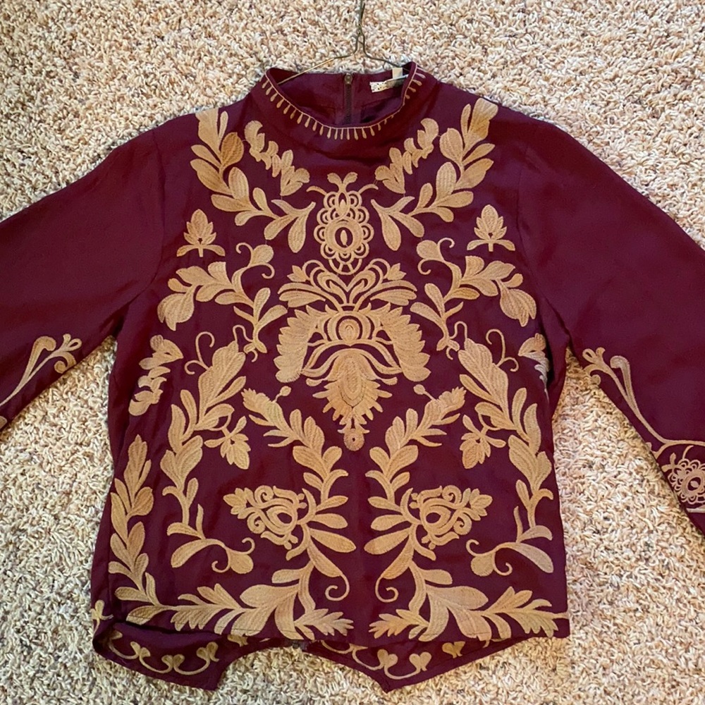 Buckle Gimmicks - burgundy gold embroidered back zippered top